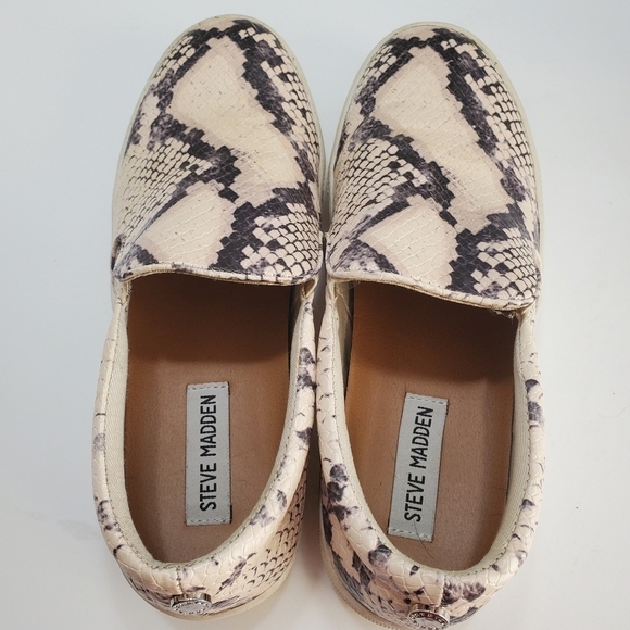 Steve Madden Gills Slip on Loafer 7.5‎ Snakeprint Platform Cream Black - Picture 7 of 10